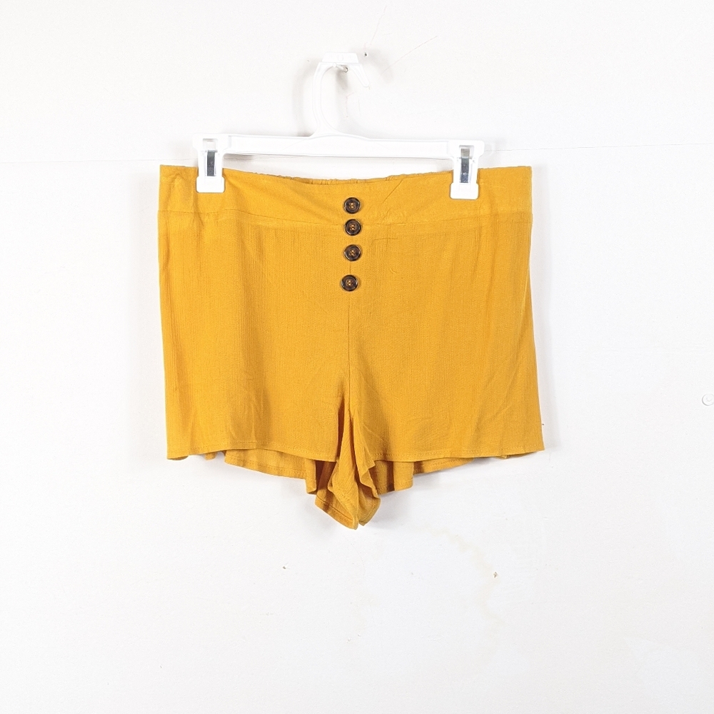 Vine and valley yellow boho shorts size la…